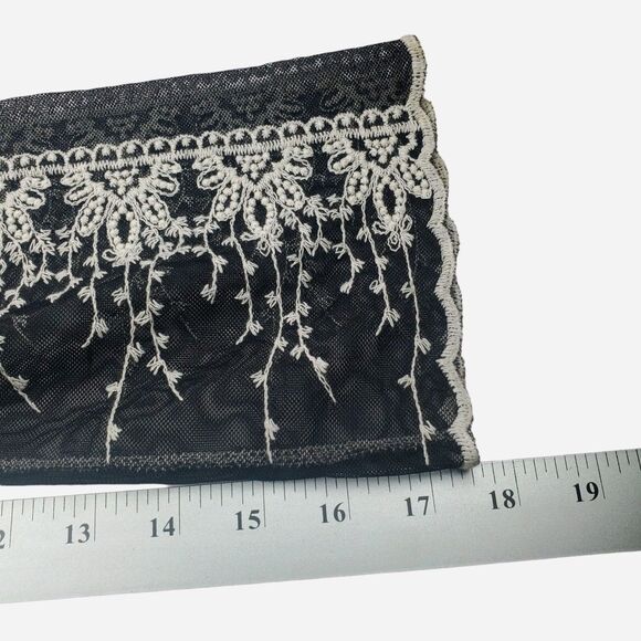 Capri Sheer Blouse Womens Small Black White Embroidery Lace Detail Lagenlook - Picture 8 of 10